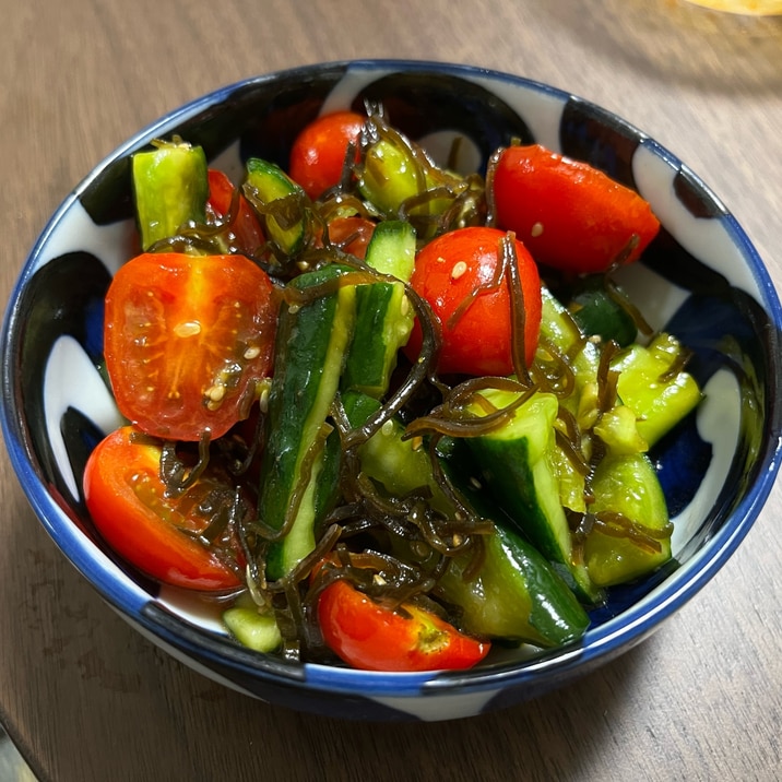 トマトと胡瓜の塩昆布漬